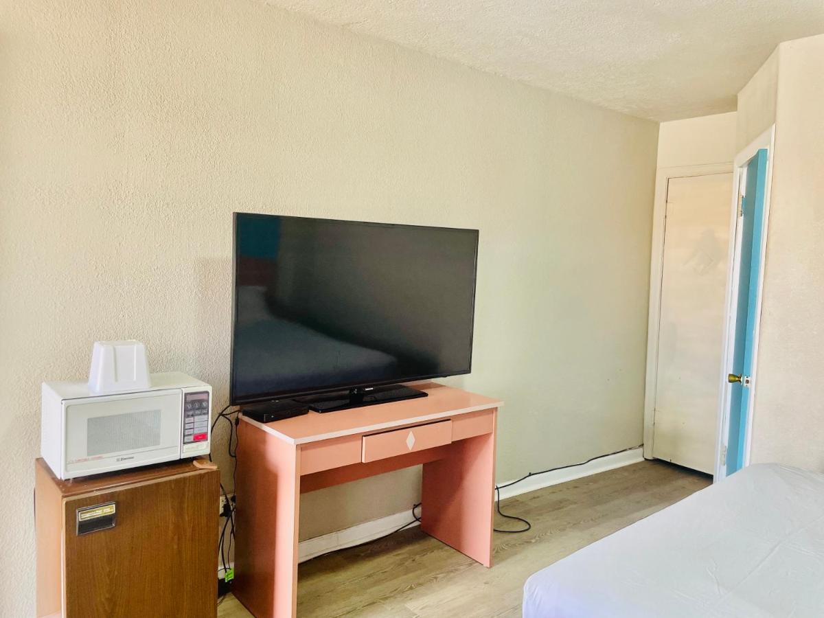 San Miguel Inn Socorro Bagian luar foto